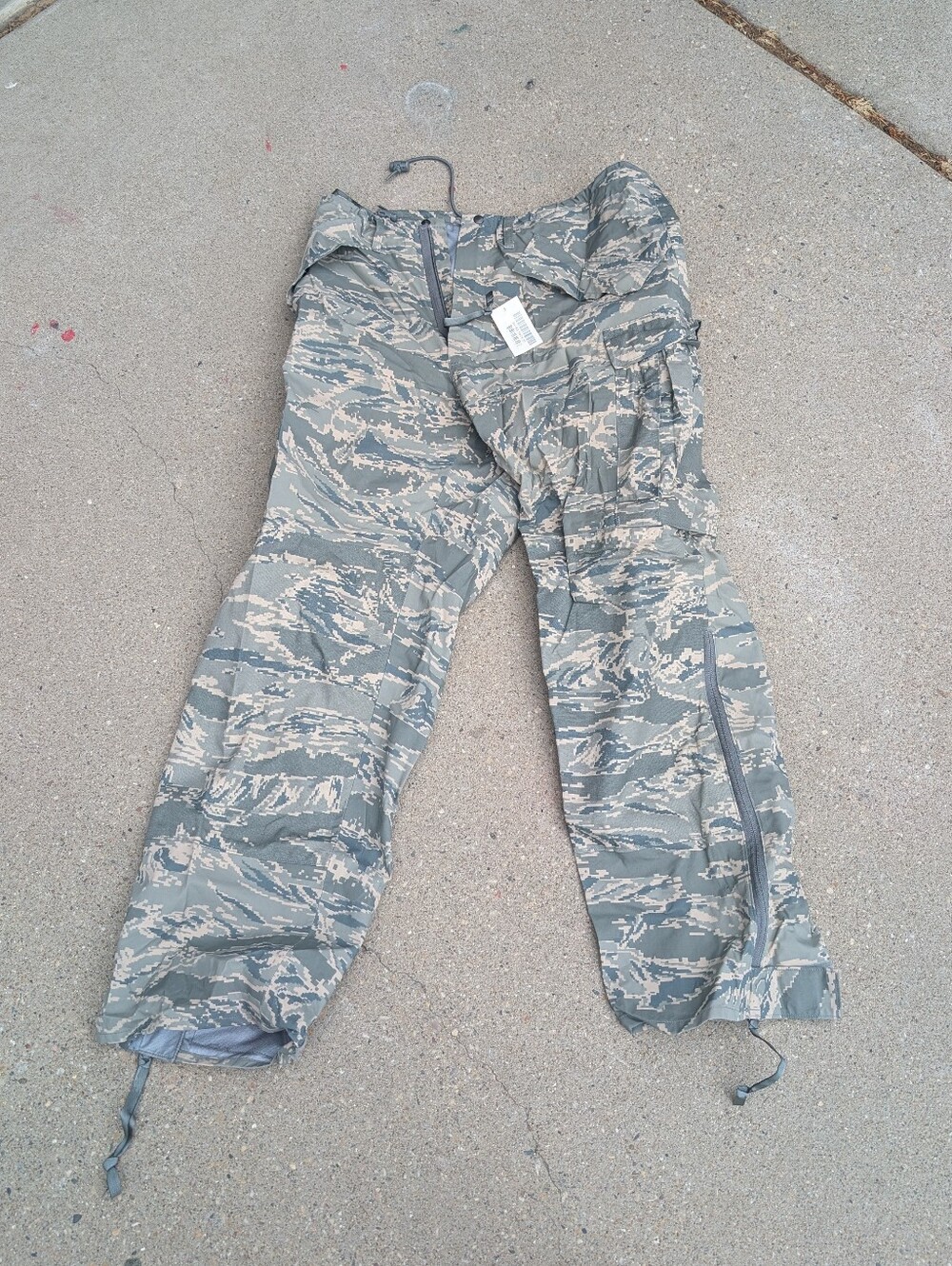 USAF All-Purpose Environmental Pants, APECS, Air Force Tiger Stripe, NEW, Medium
